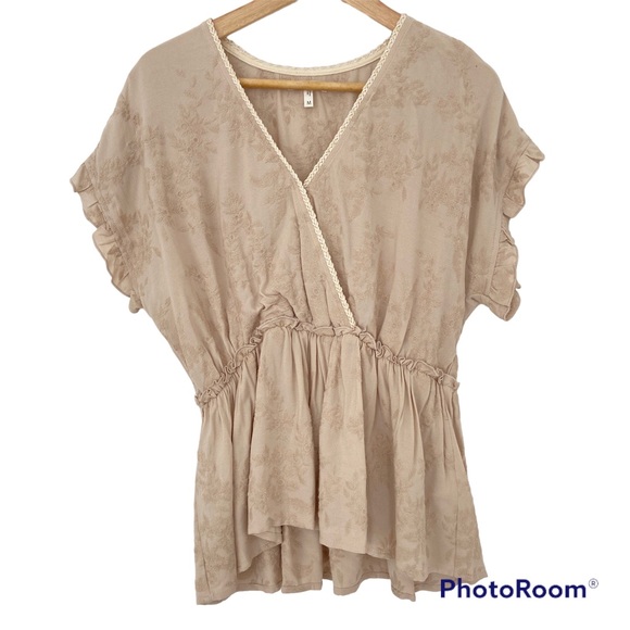 Maurices Tops - MAURICES BEIGE/CREAM 100% RAYON WRAP STYLE PEPLUM TOP/BLOUSE WITH RUFFLE DETAILS